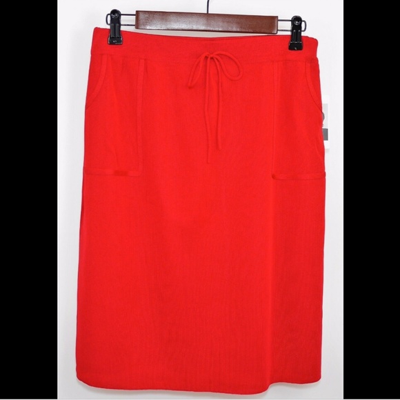 EXCLUSIVELY MISOOK Cherry Red Stretch skirt NEW
